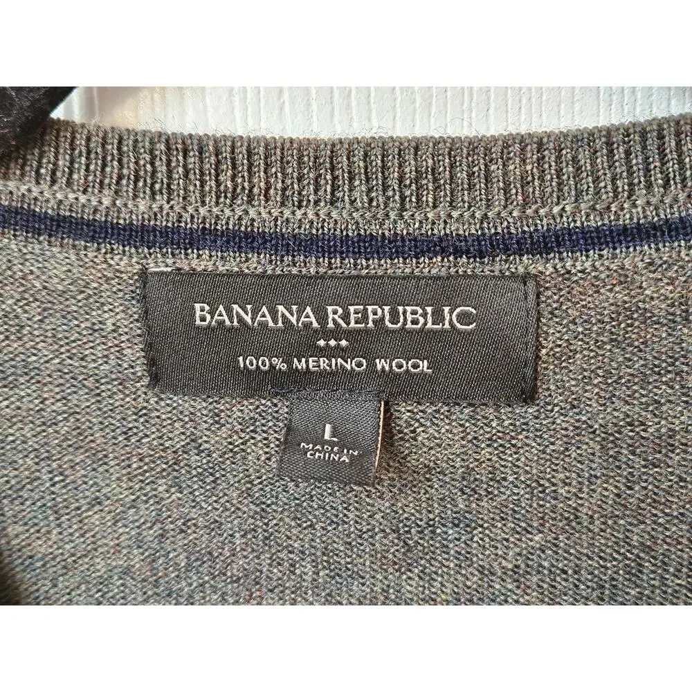 Banana Republic Men’s Large 100% Merino Wool V-Neck Sweater Olive Green